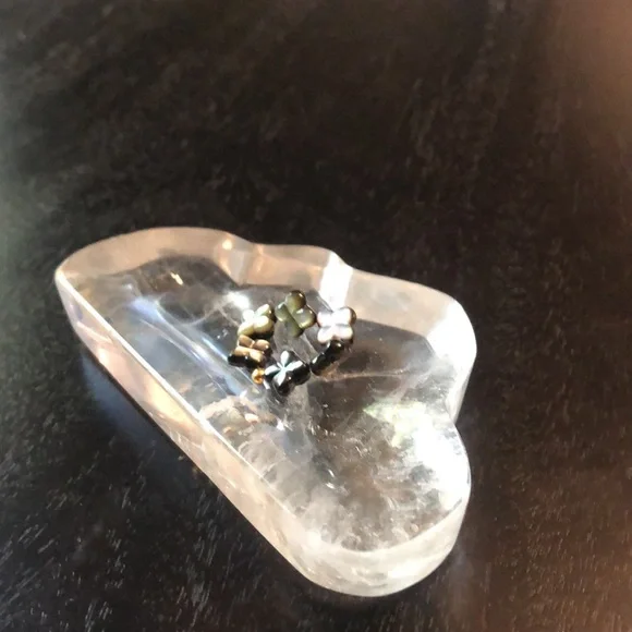 Quartz carved cloud mini bowl - Picture 5 of 15